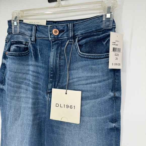 NEW DL1961 Rachel Flare Jeans in Elmhurst - Picture 4 of 13